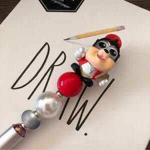 Disney Doorables: Mickey Mouse & Friends: Coach Pete handmade beaded pen